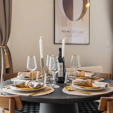 Apartament Eiffel Tower - Exclusive Loft With Terrace Jacuzzi And Lift