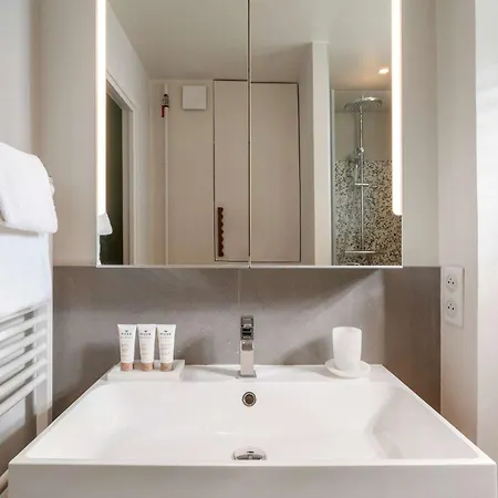 Apartament Eiffel Tower - Exclusive Loft With Terrace Jacuzzi And Lift