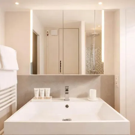 Apartmán Eiffel Tower - Exclusive Loft With Terrace Jacuzzi And Lift