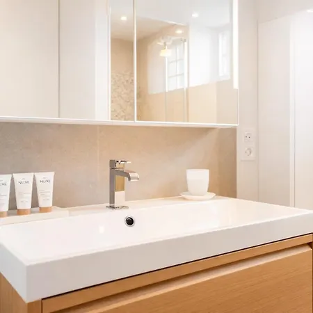 Apartmán Eiffel Tower - Exclusive Loft With Terrace Jacuzzi And Lift