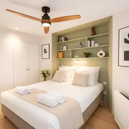 Apartmán Eiffel Tower - Exclusive Loft With Terrace Jacuzzi And Lift *