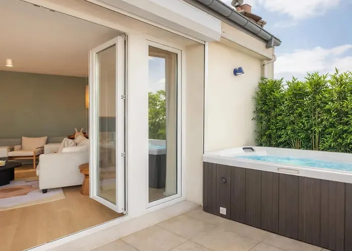 Eiffel Tower - Exclusive Loft With Terrace Jacuzzi And Lift * Paris
