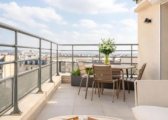 Eiffel Tower - Exclusive Loft With Terrace Jacuzzi And Lift Paris